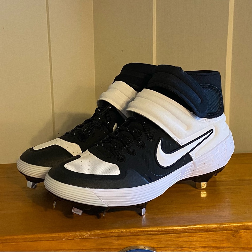 Nike Metal Baseball Cleats